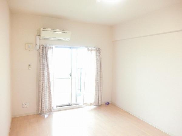 その他部屋・スペース　明るい洋室！