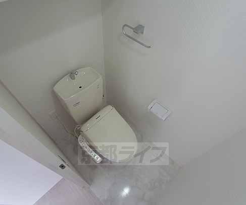 トイレ　清潔感があふれるトイレです