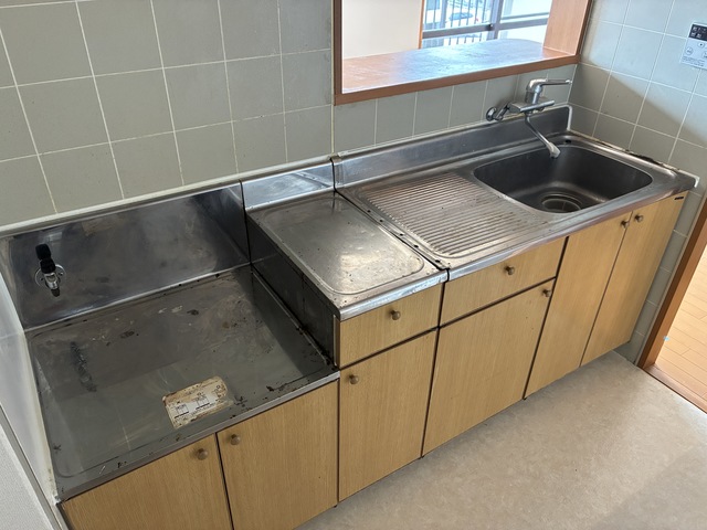 キッチン　リフォーム前の写真です