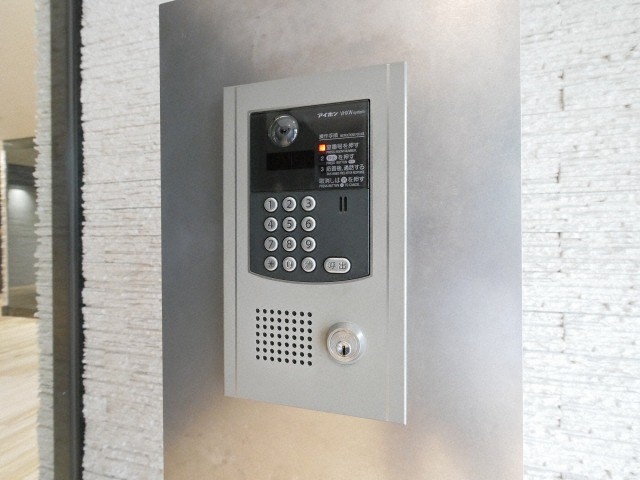 セキュリティ　モニター付きインターホンです