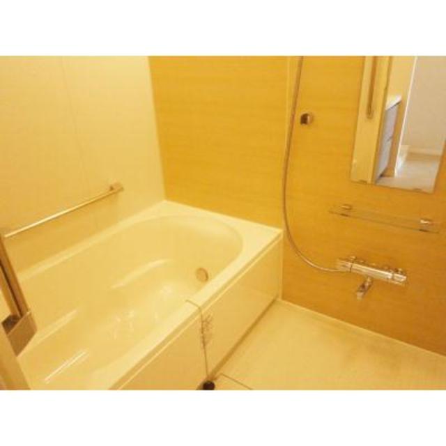 バス・シャワールーム　※写真は同タイプ住戸です。