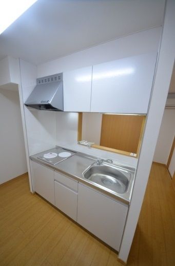 キッチン　お掃除も楽ちんのＩＨシステムキッチンです。