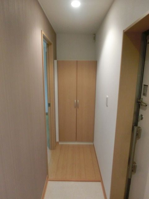 玄関　生活導線がスマートな2ＷＡＹ玄関ホール。