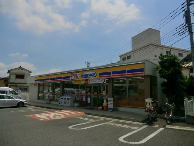 コンビニ　ミニストップ（コンビニ）まで700m