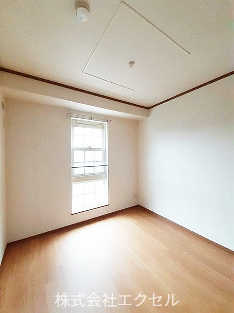 その他部屋・スペース　フローリングの室内です。