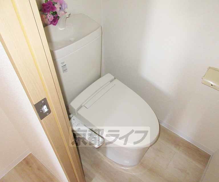 トイレ　ウォシュレット付です！