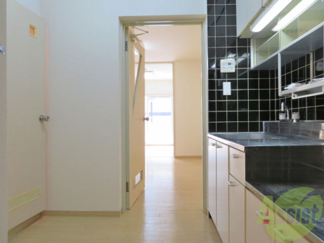 玄関　玄関から撮影してみました。開放感がありますね。