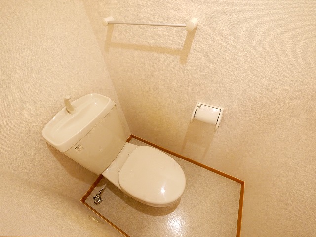 トイレ　ゆったりとした空間のトイレです