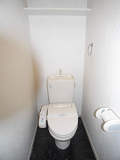 トイレ　※別間取り参考写真