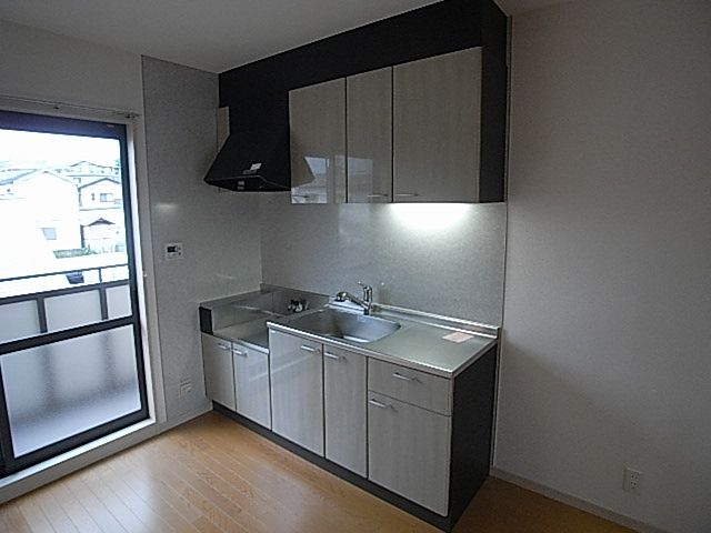 キッチン　※別間取り参考写真