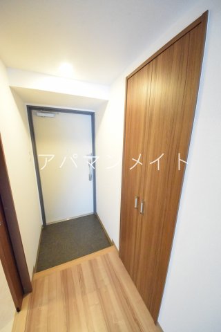 玄関　収納もある玄関です