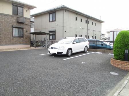 駐車場　駐車場