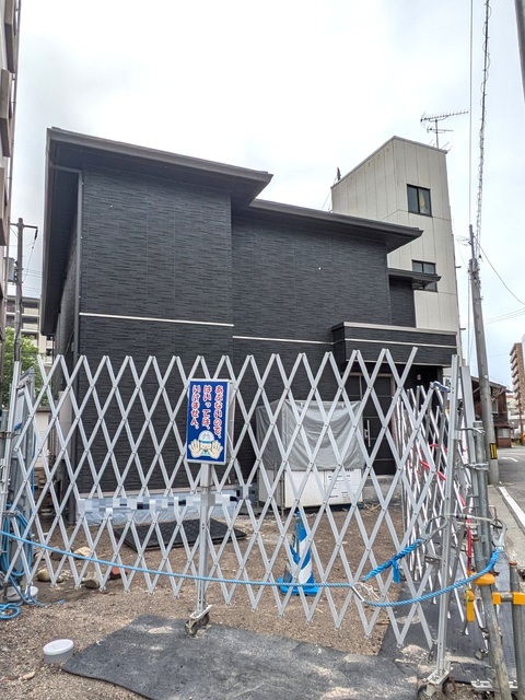 建物外観　建築中