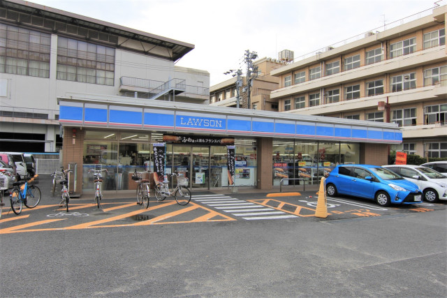 コンビニ　ローソン　松山湊町七丁目店（コンビニ）まで212m