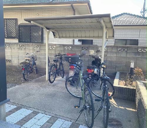 その他共有部分　屋根付き駐輪場