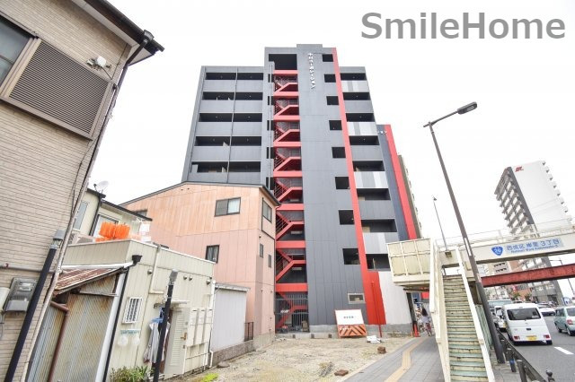 建物外観　オートロック・エレベーター付きマンションです
