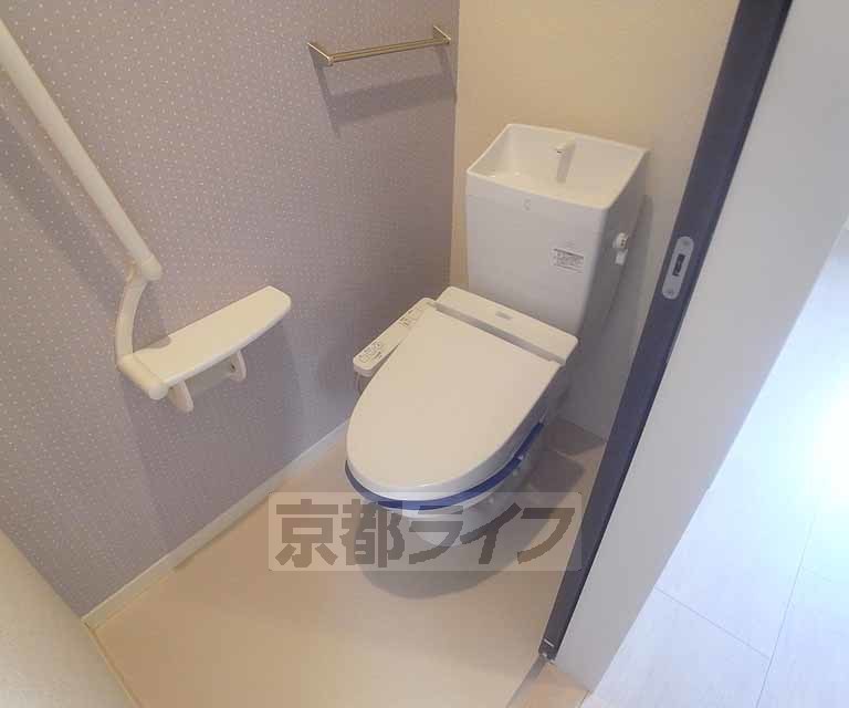 トイレ　ウォシュレット付きです