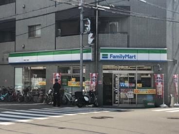 コンビニ　ファミリーマート 大国三丁目店（コンビニ）まで223m