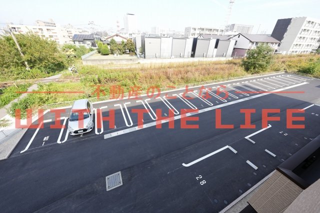 駐車場　駐車場に車を止められます
