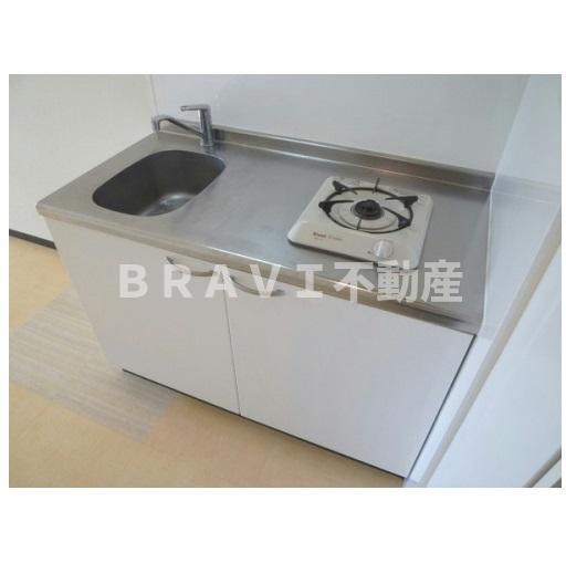 キッチン　コンパクトなキッチンで掃除もラクラク