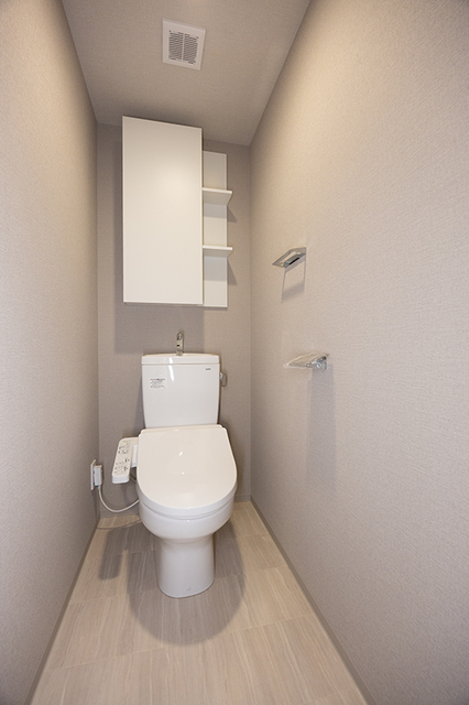 トイレ　※写真は同タイプ住戸です。