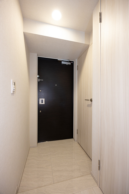 玄関　※写真は同タイプ住戸です。