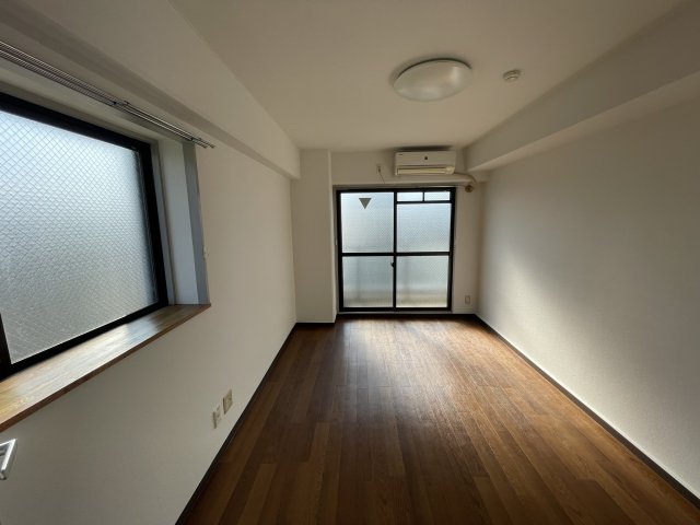 居室・リビング　(参考)同マンション同間取り他部屋の写真