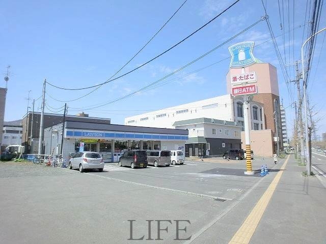 コンビニ　ローソン札幌手稲区役所前店（コンビニ）まで460m