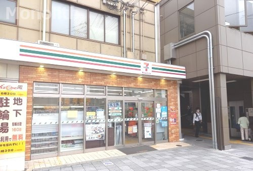コンビニ　セブンイレブン ハートインJR鳳駅東口店（コンビニ）まで163m