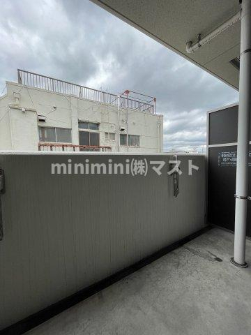 バルコニー　※同マンション別間取り参考写真