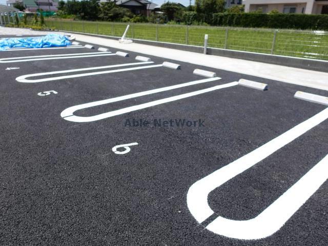駐車場　駐車場