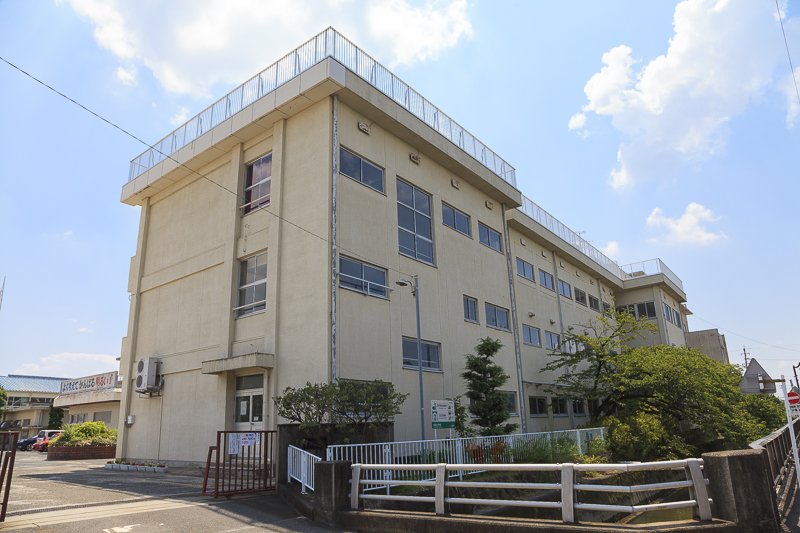 小学校　一宮市立黒田小学校（小学校）まで782m