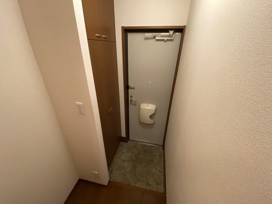 玄関　※別部屋の写真です