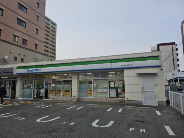 コンビニ　ファミリーマート（コンビニ）まで1150m