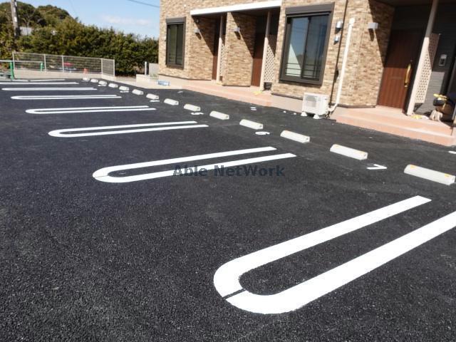 駐車場　駐車場