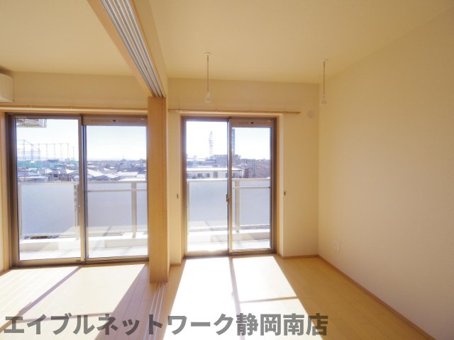 その他設備　個人の部屋や寝室として使える洋室です