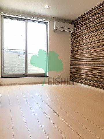 居室・リビング　使いやすい形の洋室です！アレンジ自由自在の広々空間です！