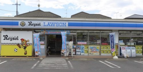 コンビニ　ローソン 柏名戸ケ谷一丁目店（コンビニ）まで425m