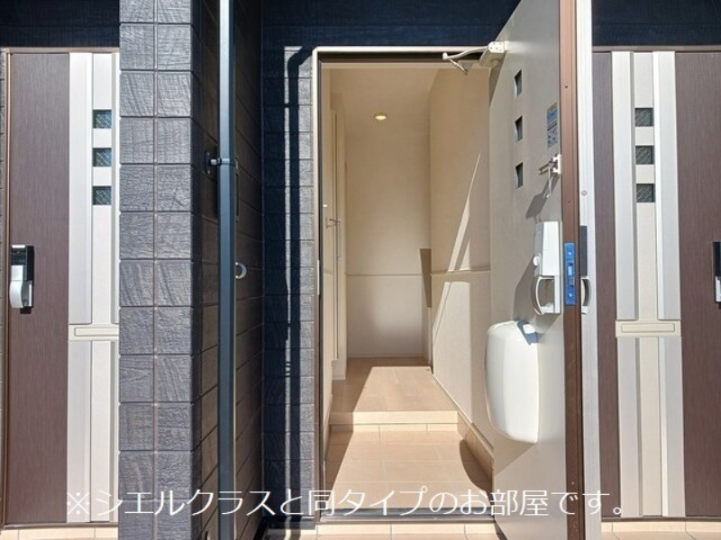 玄関　図面と現状に相違がある場合には現状を優先