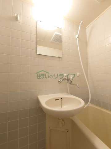 洗面設備　別部屋参考写真となります。
