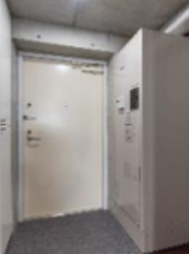 玄関　別部屋の画像を使用しております。