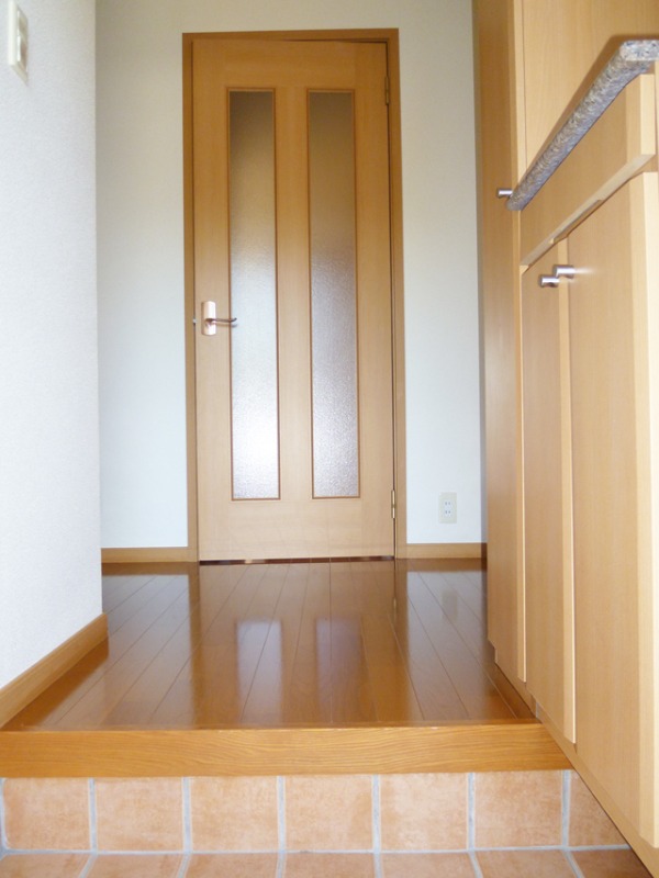 玄関　下駄箱付き！
