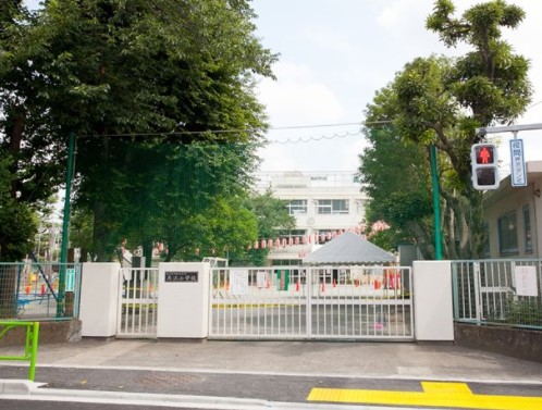 小学校　世田谷区立奥沢小学校（小学校）まで1126m