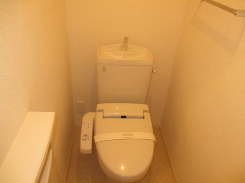 トイレ　図面と現状に相違がある場合には現状を優先