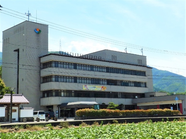 役所　四国中央市土居窓口センター（役所）まで5532m