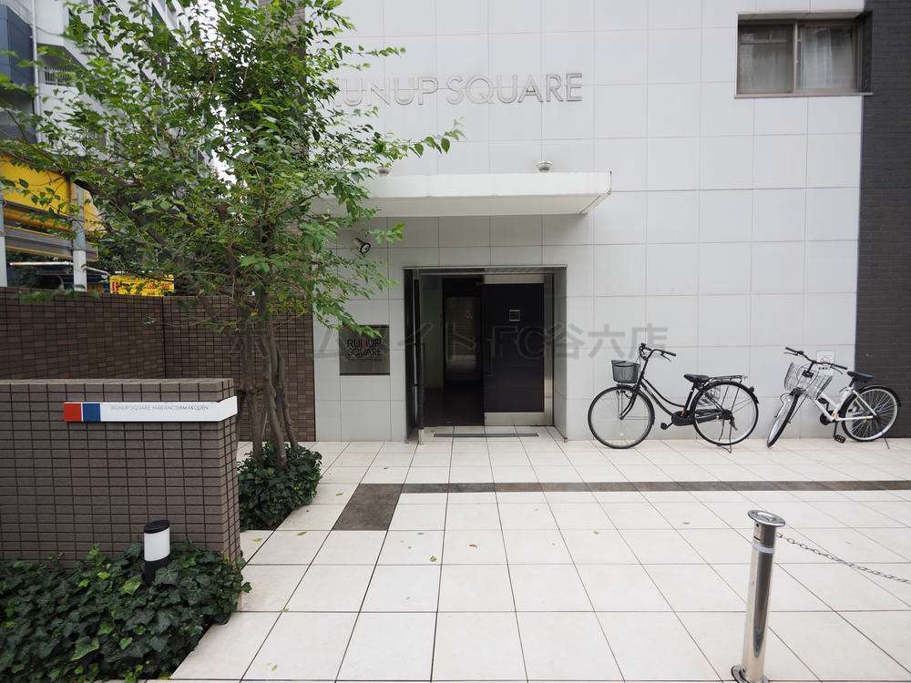 エントランス　バルコニー