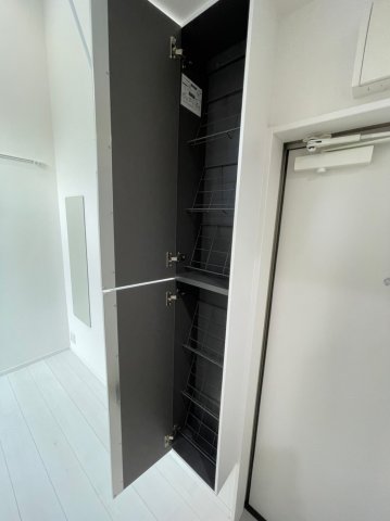 収納　シューズボックス