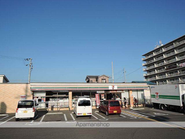 コンビニ　セブンイレブン（コンビニ）まで147m