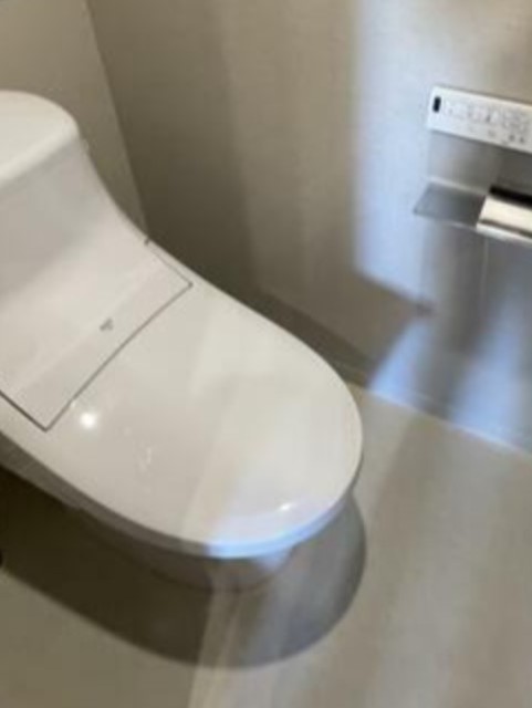 トイレ　温水洗浄便座