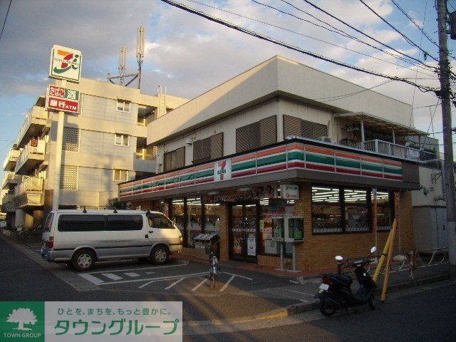 コンビニ　セブンイレブン（コンビニ）まで200m